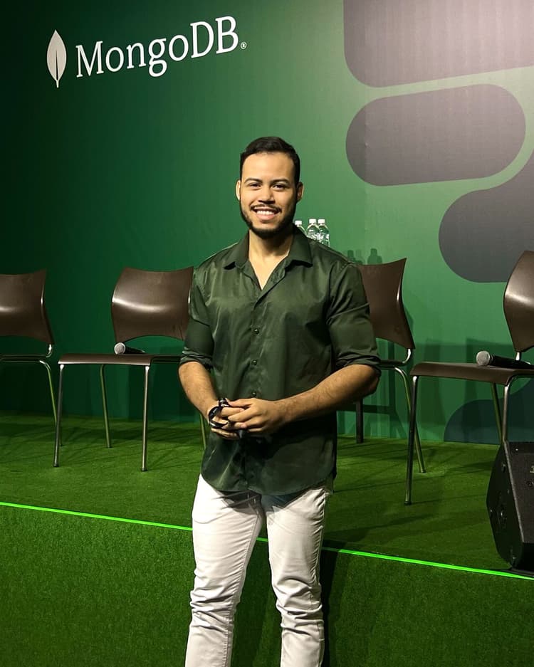 Denis Magalhães no MongoDB 2024